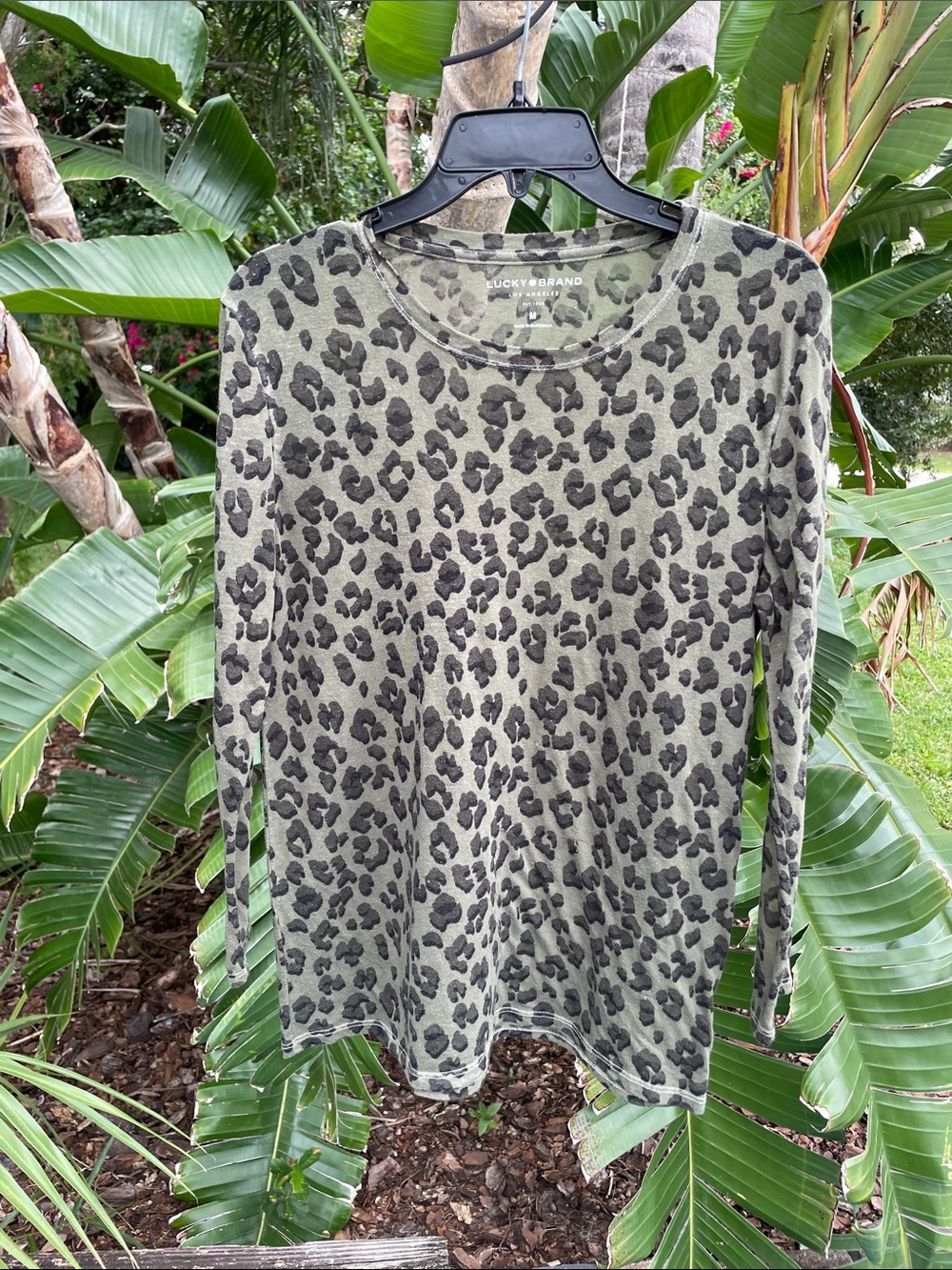 Leopard print, olive green, lucky brand tissue T-shirt